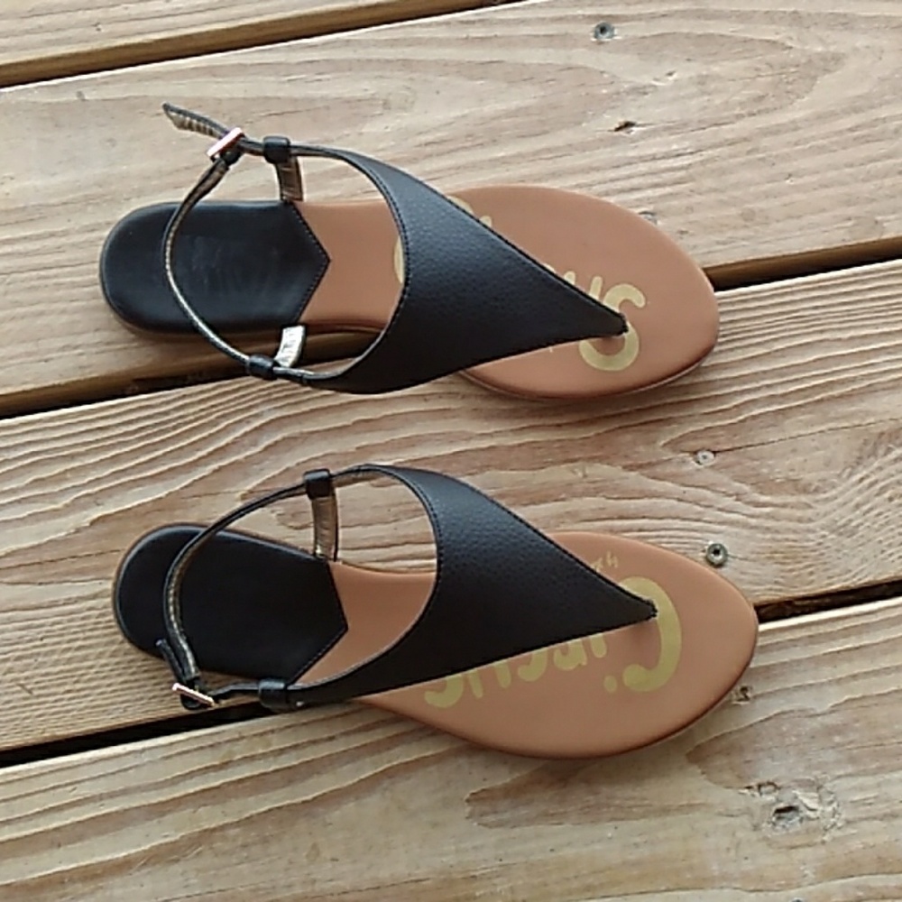 Black sandals size 9